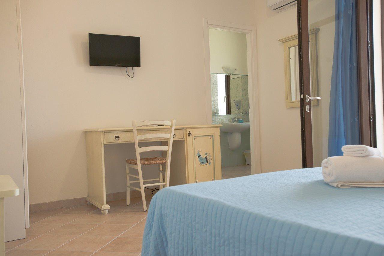 Baia Delle Mimose Apart otel Badesi Dış mekan fotoğraf
