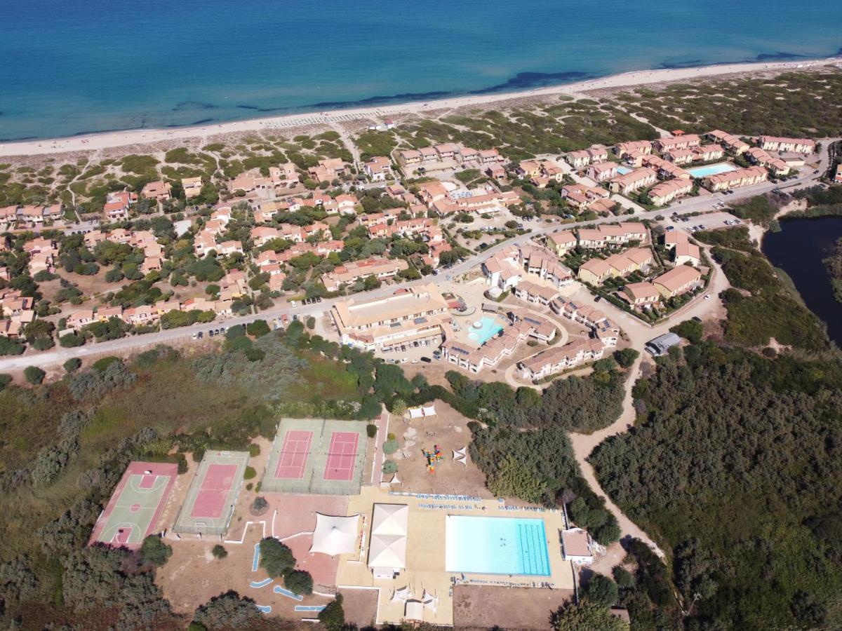 Baia Delle Mimose Apart otel Badesi Dış mekan fotoğraf