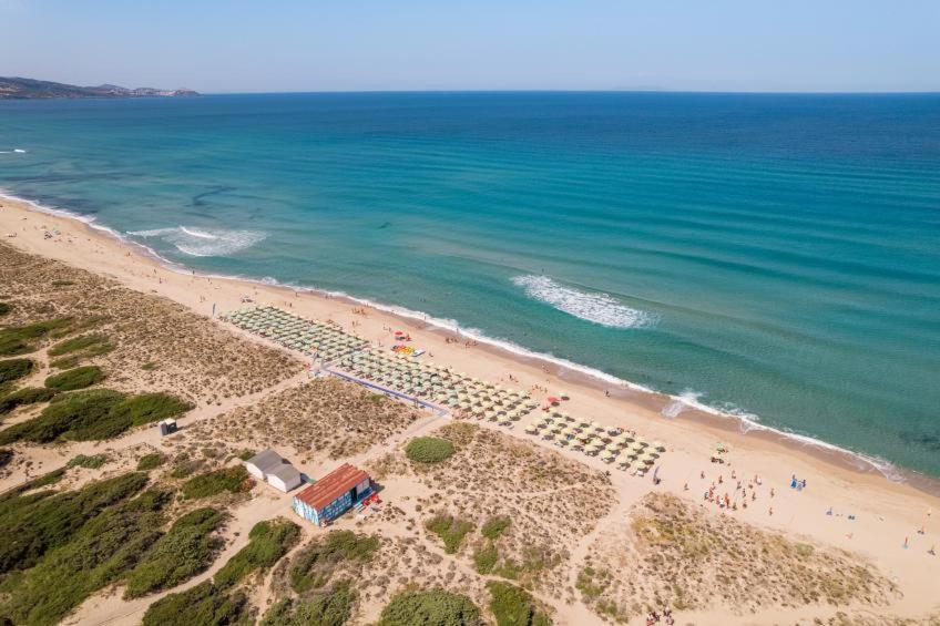 Baia Delle Mimose Apart otel Badesi Dış mekan fotoğraf