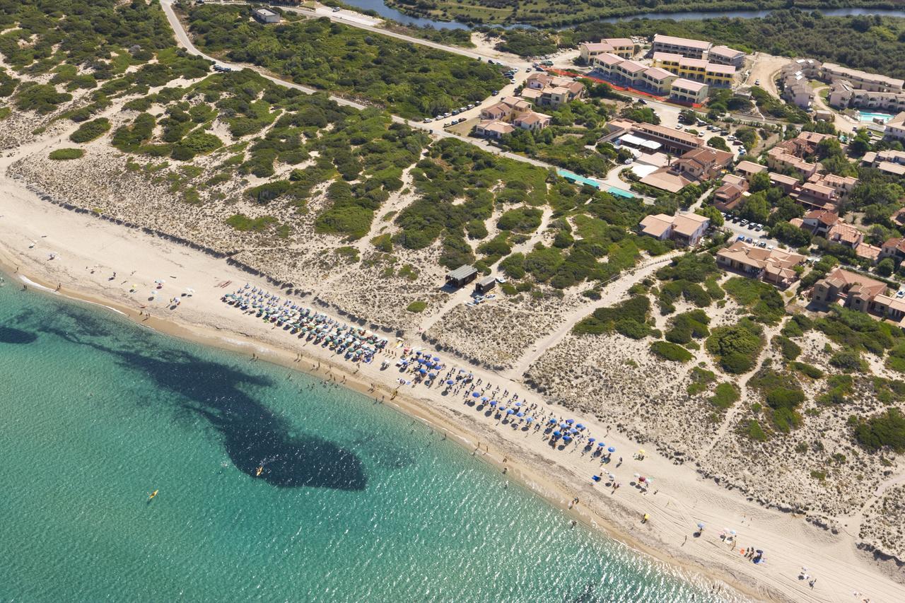 Baia Delle Mimose Apart otel Badesi Dış mekan fotoğraf