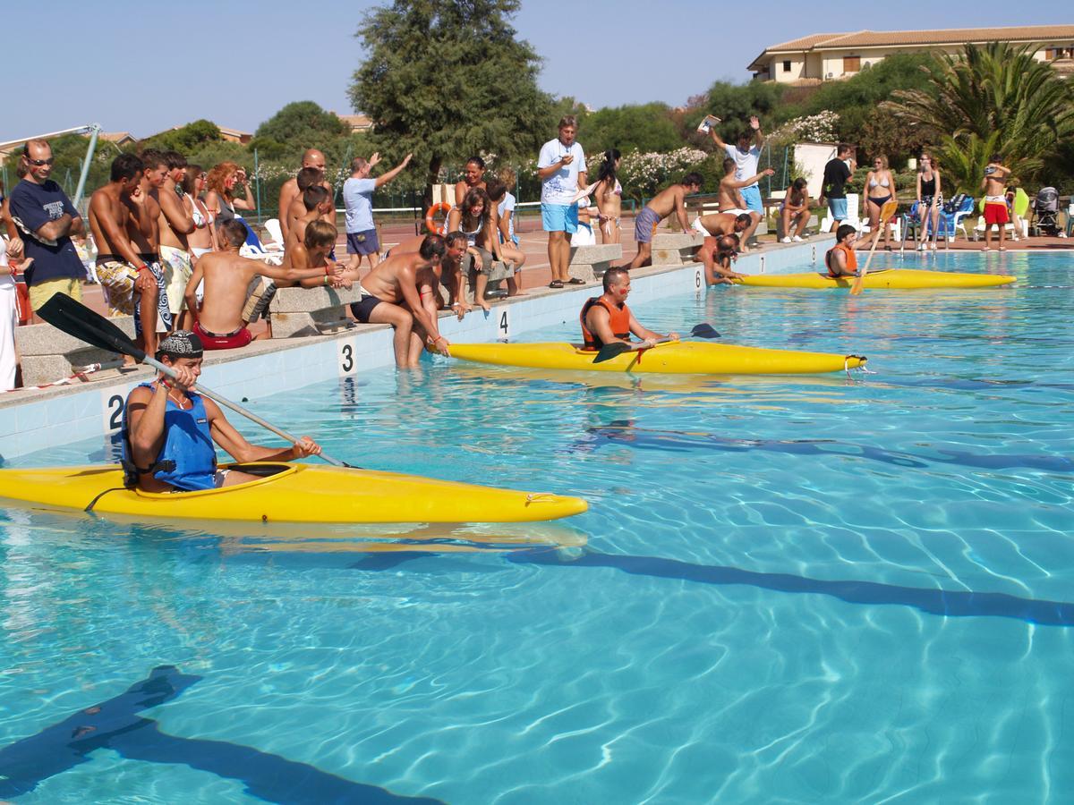 Baia Delle Mimose Apart otel Badesi Dış mekan fotoğraf