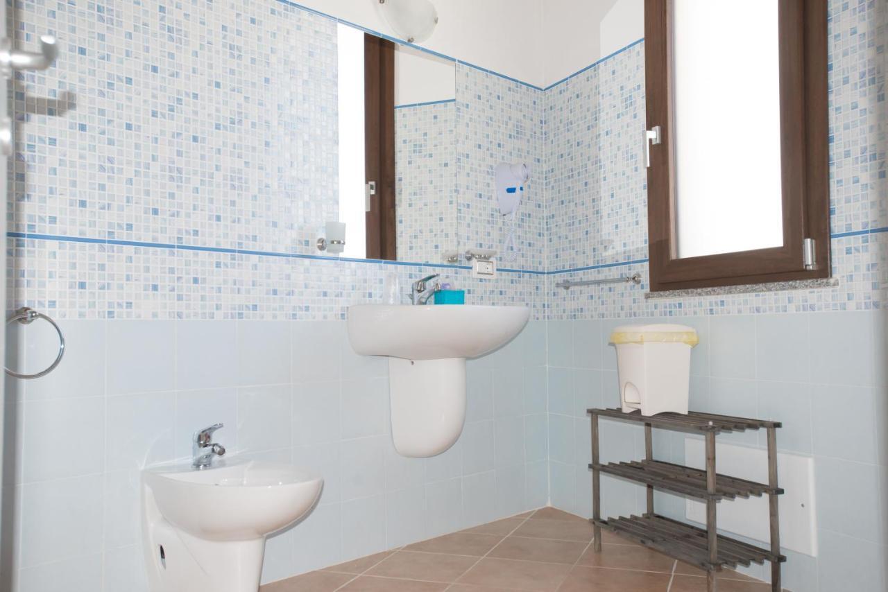 Baia Delle Mimose Apart otel Badesi Dış mekan fotoğraf