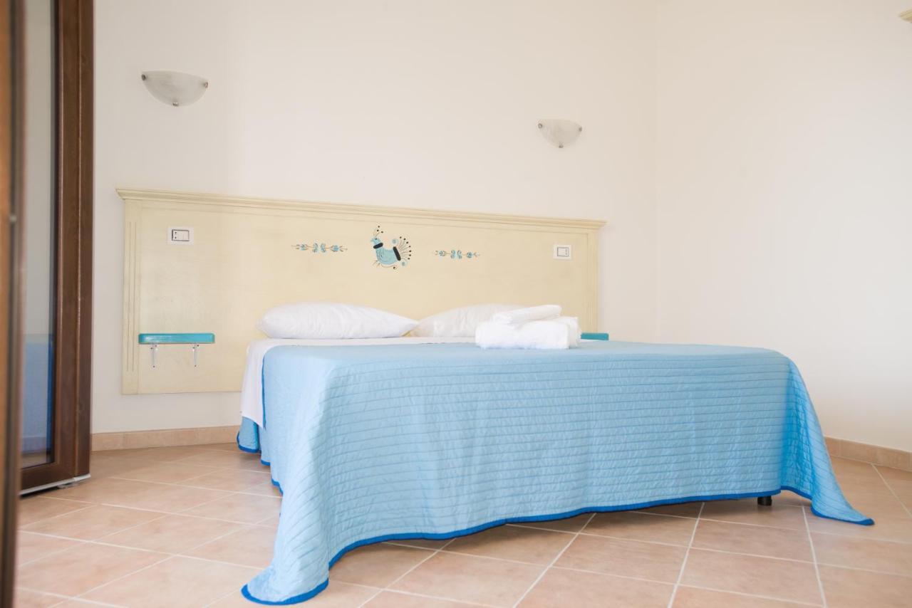 Baia Delle Mimose Apart otel Badesi Dış mekan fotoğraf