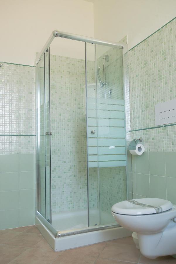 Baia Delle Mimose Apart otel Badesi Dış mekan fotoğraf